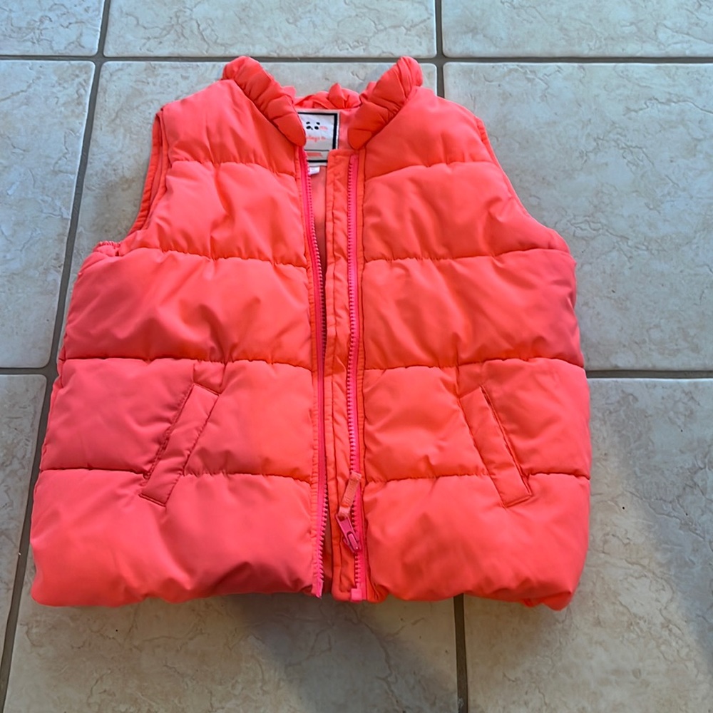 Size small 5/6 girls puppet vest